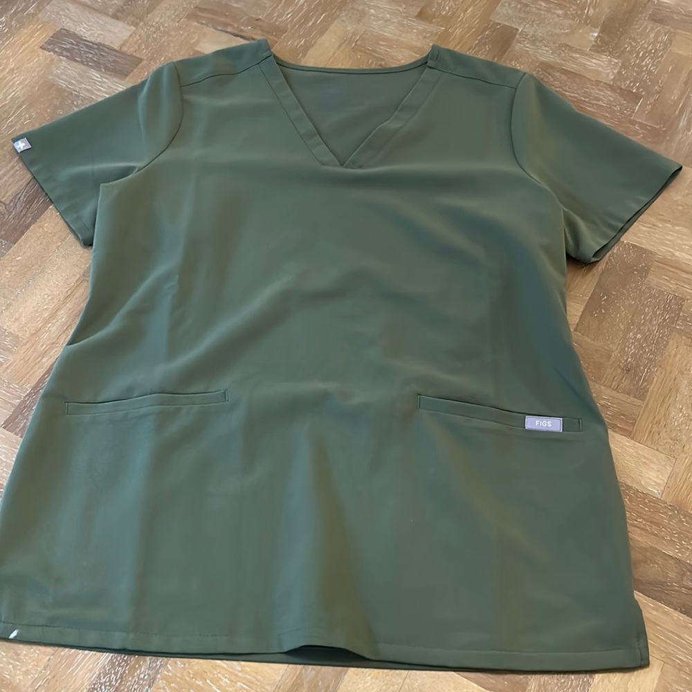Figs Scrub Top